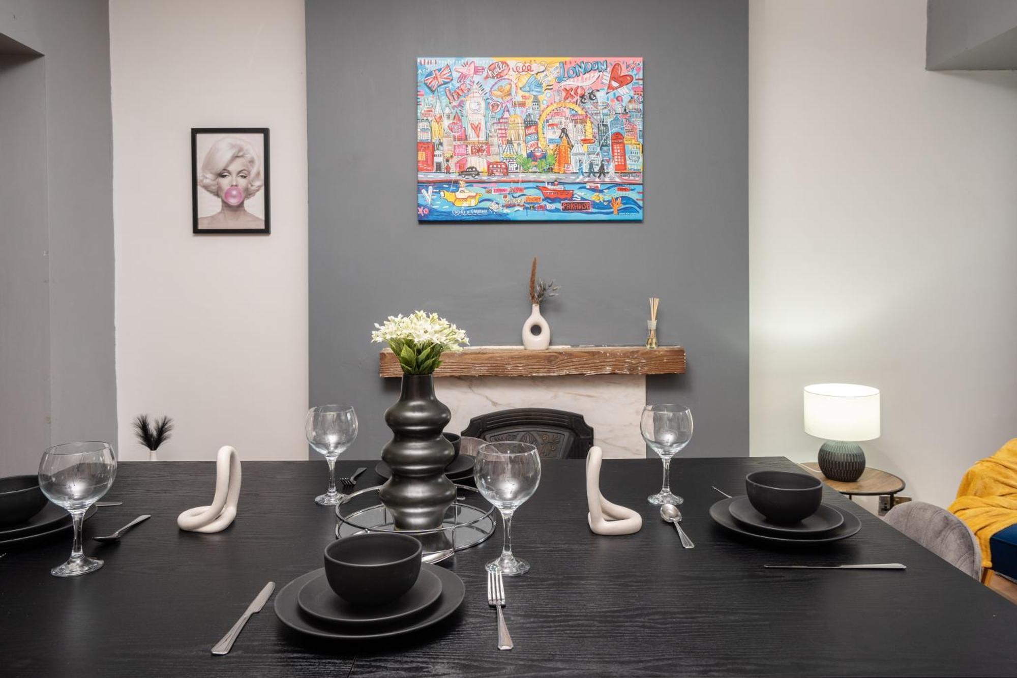 Modern & Spacious - Pool Table - Free Parking - Sleeps 10 Mánchester Exterior foto