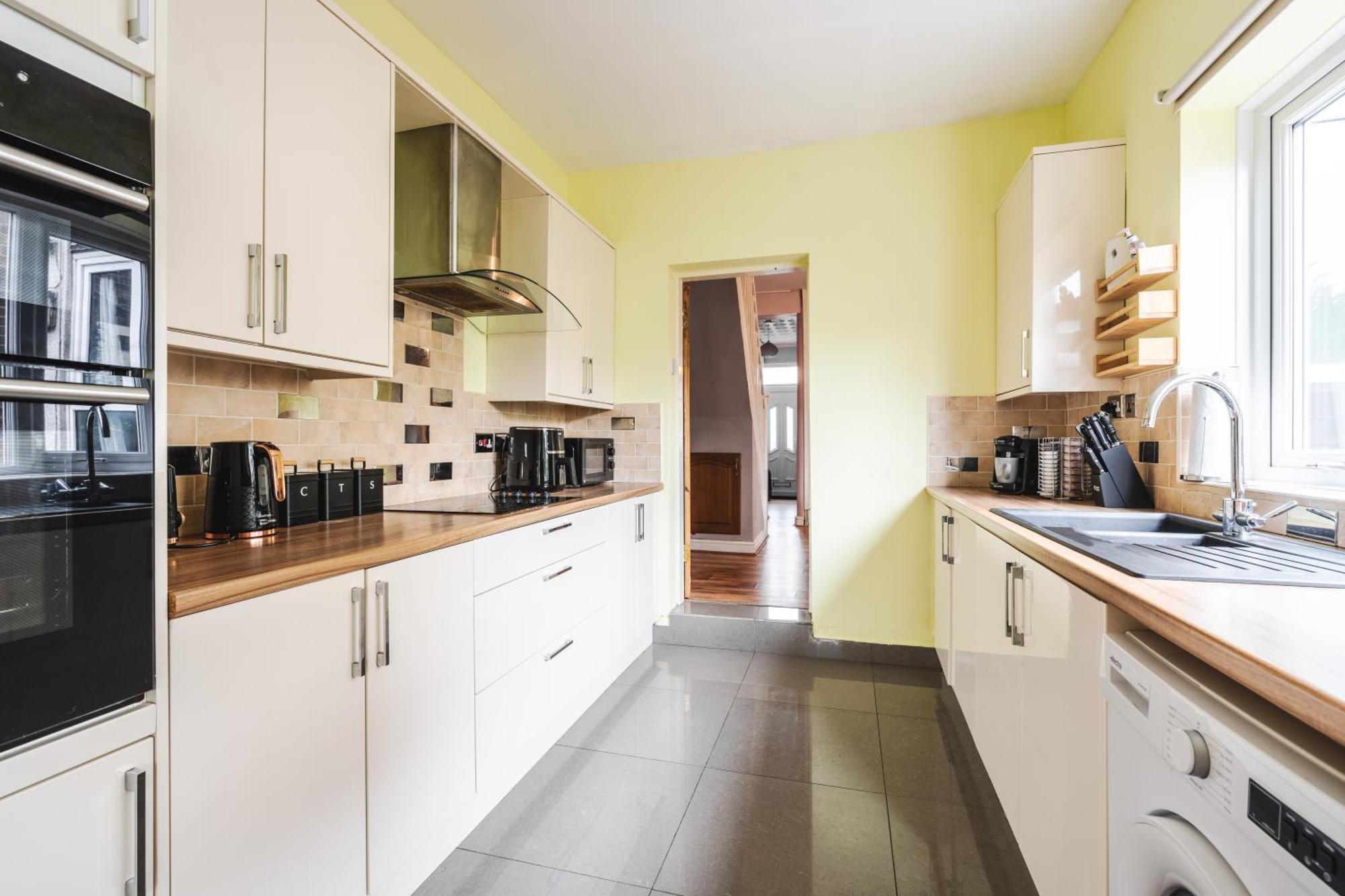 Modern & Spacious - Pool Table - Free Parking - Sleeps 10 Mánchester Exterior foto